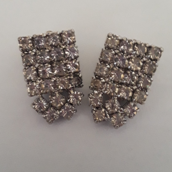 Clip Earrings - Picture 3 of 3